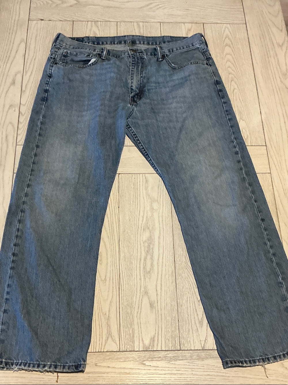 Levi's Men's Faded Blue Relaxed Jeans